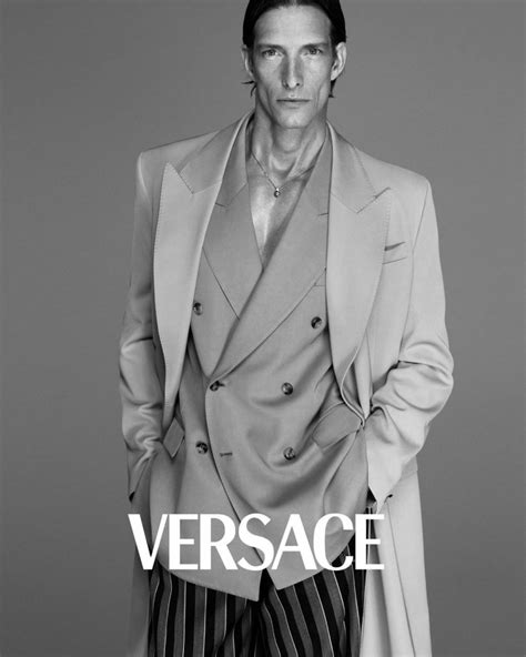 ivan de pineda versace 2023